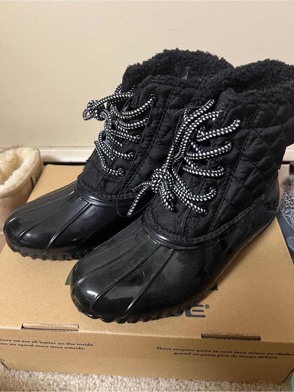 Women's Black Quilted Waterproof Lace-Up Winter Boots